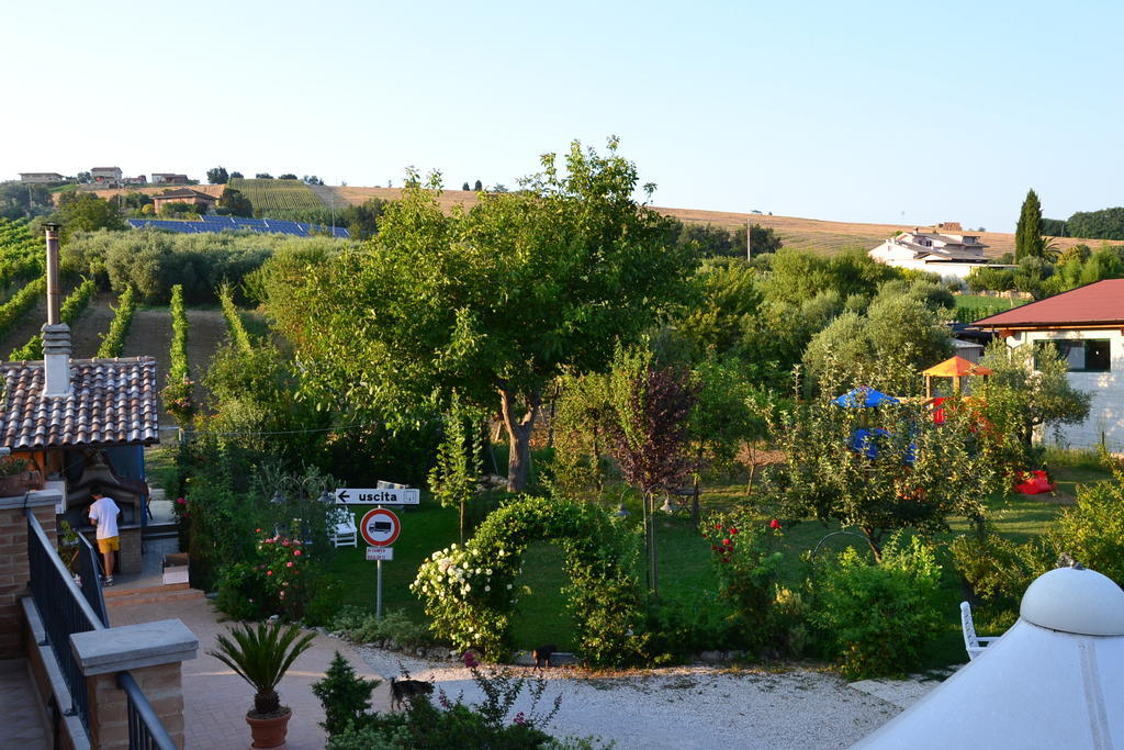 Agriturismo Le Vigne Фермо Экстерьер фото