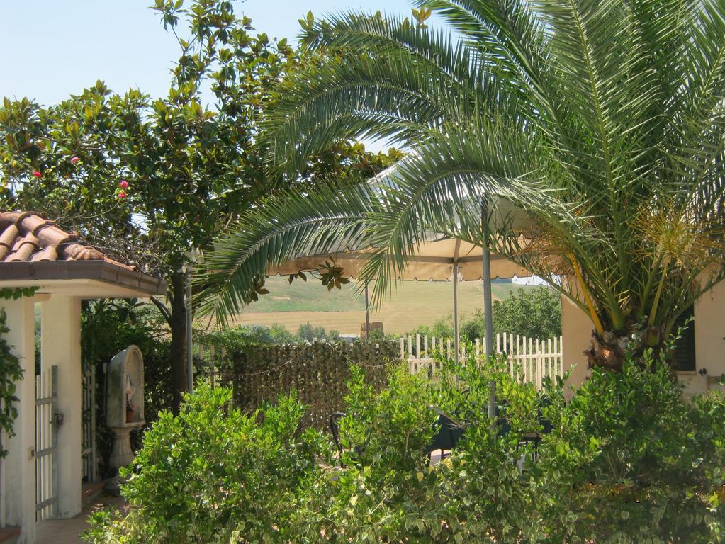 Agriturismo Le Vigne Фермо Экстерьер фото