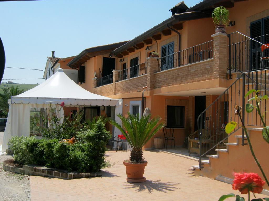 Agriturismo Le Vigne Фермо Экстерьер фото